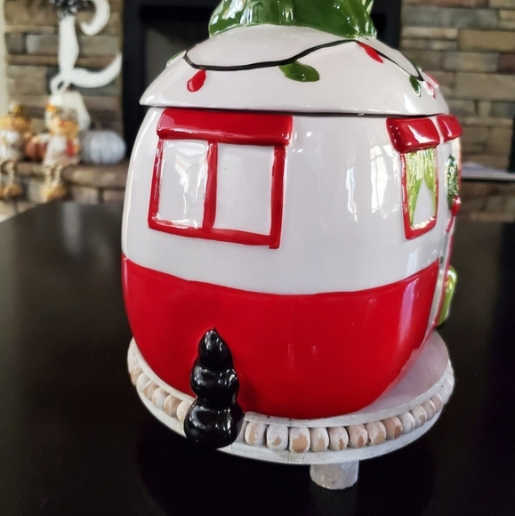 Retro Holiday Camper Cookie Jar-NWT - Picture 2 of 6